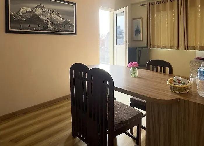 House Of Forrest , Modern Serviced Apartments *